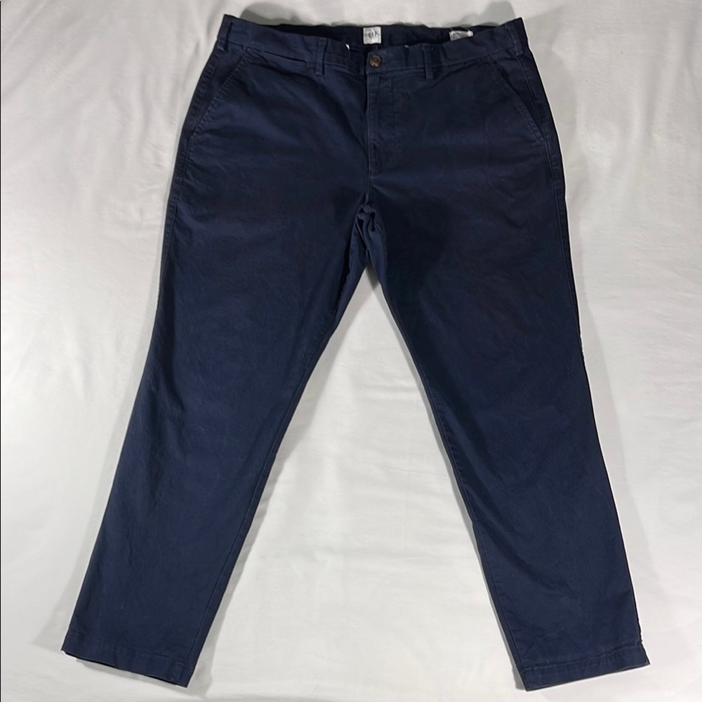 Gap mens navy blue Essential Khaki Slim flat front chino pants - size 39x30